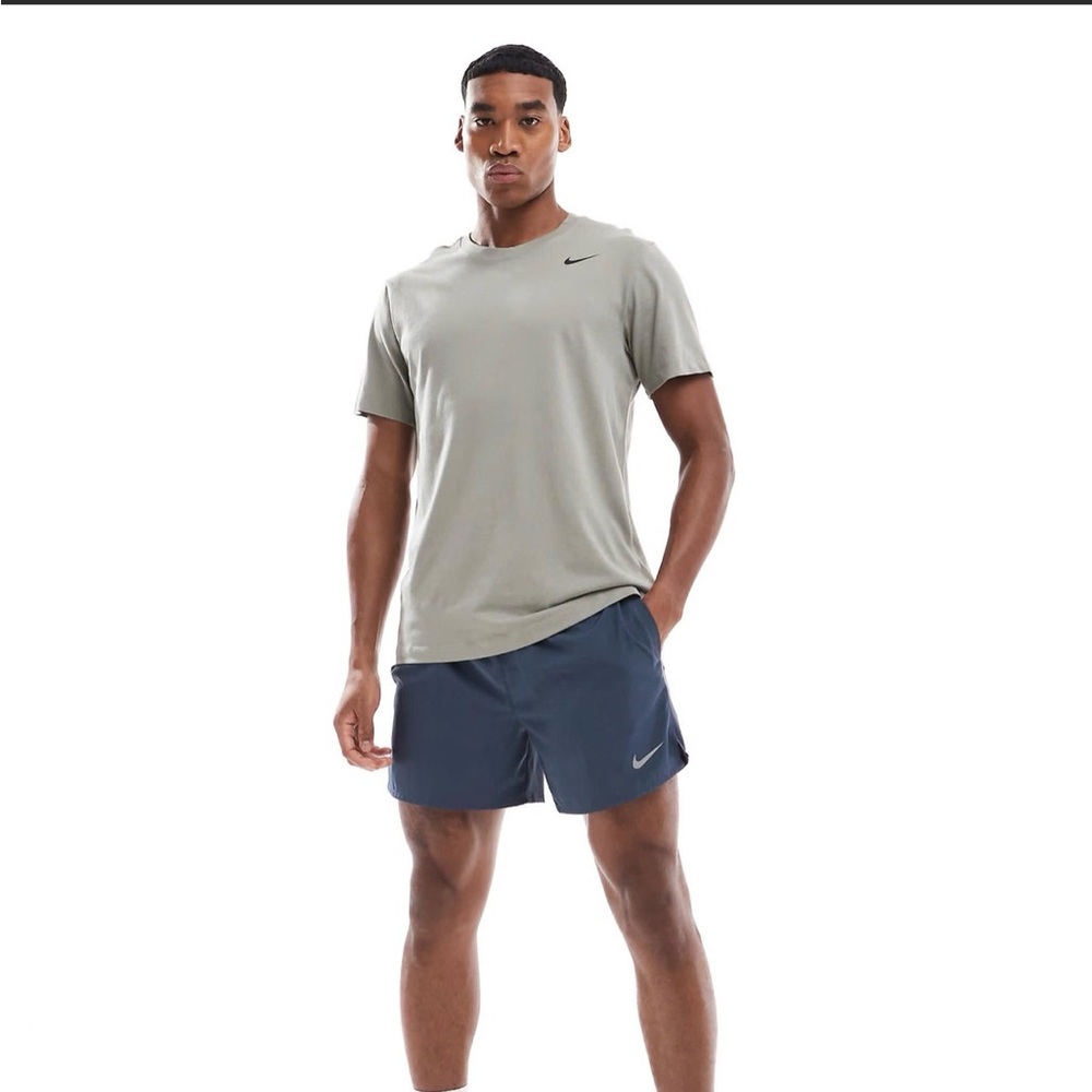 Nike Running Challenger Dri-FIT 5 inch shorts in dark blue